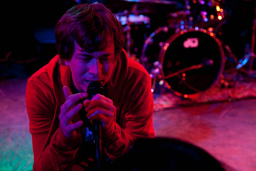 Click here for more photos from the show at the Roxy