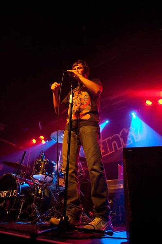 James singing at the O2 Academy, Oxford